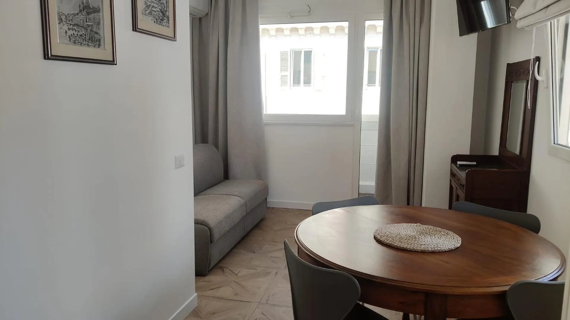 Piccola Domus Villa Rome 0*,  Italy